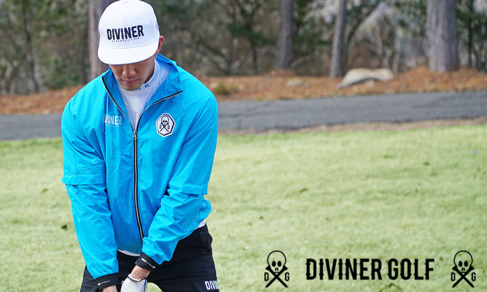 トップスのカラーと合わせる