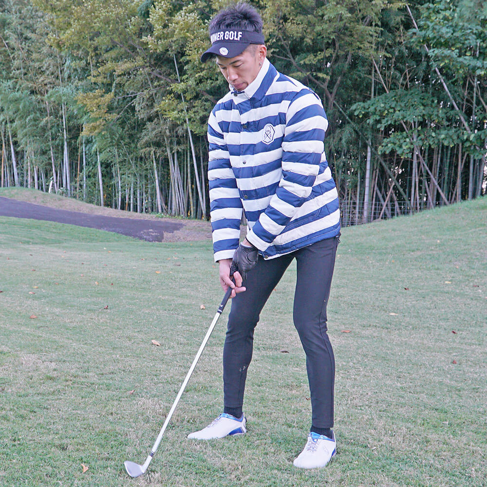 トップスのカラーと合わせる