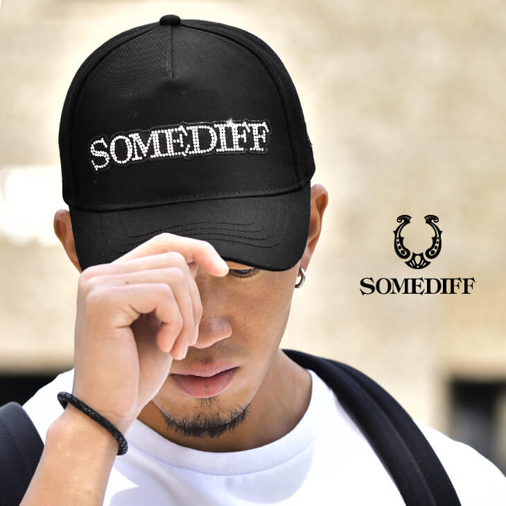 ラインストーンロゴキャップ