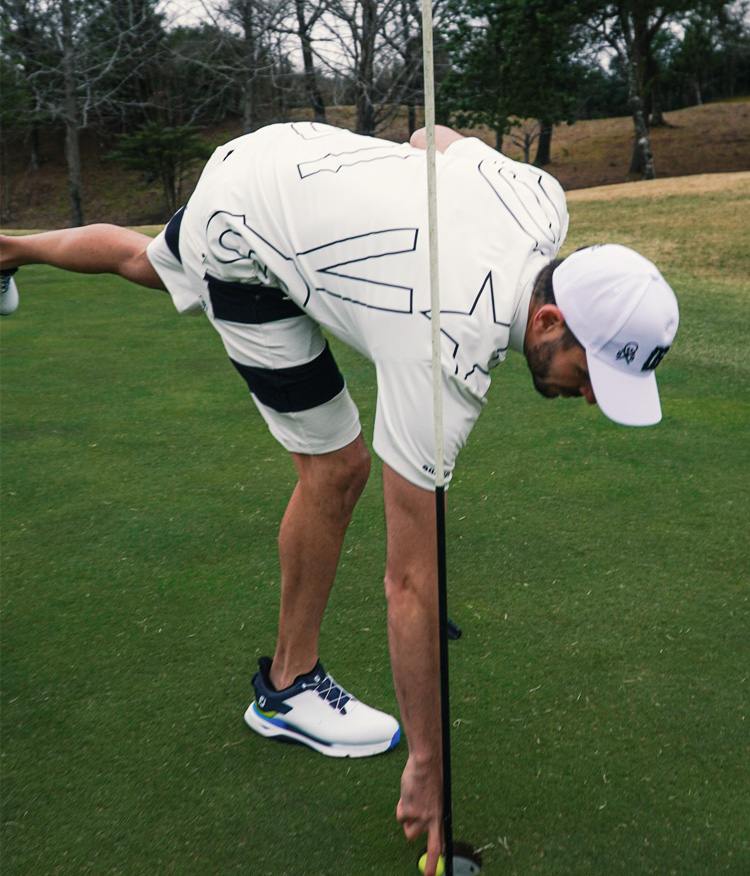 ビックロゴ半袖モックネックＴシャツ_コーデ1