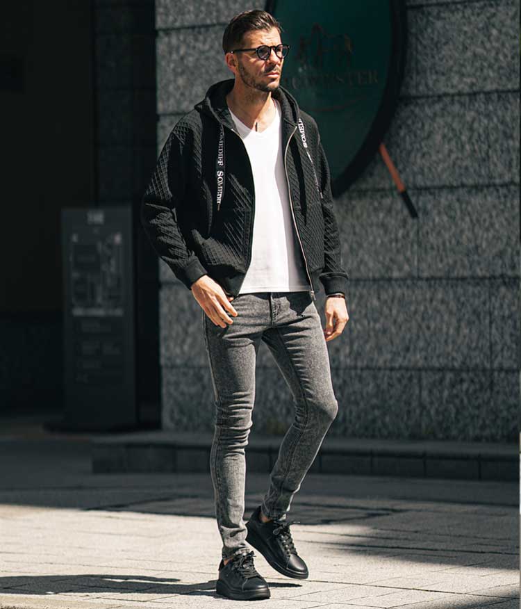 スタイル03_スキニーデニムパンツ