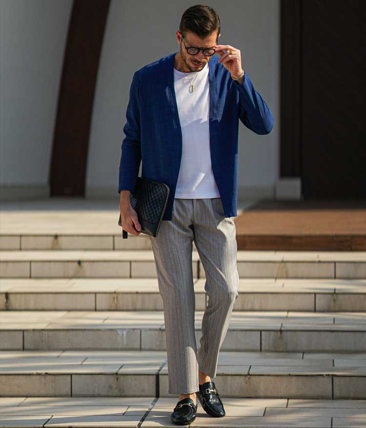 スタイル6_テーパードスラックスパンツ