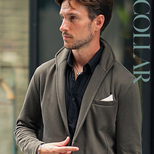 立ち襟とVライン