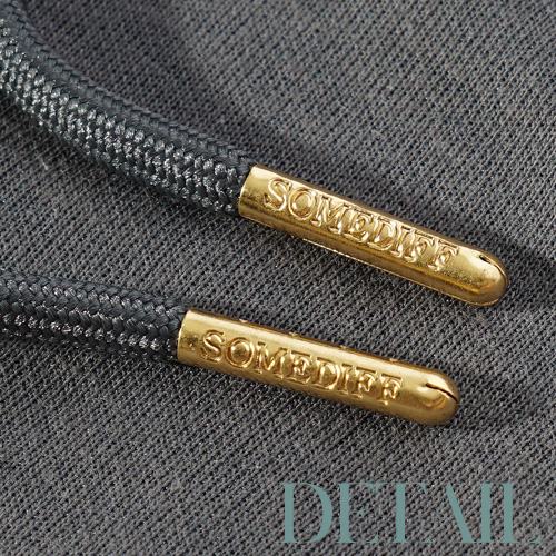 金属パーツの上品さ