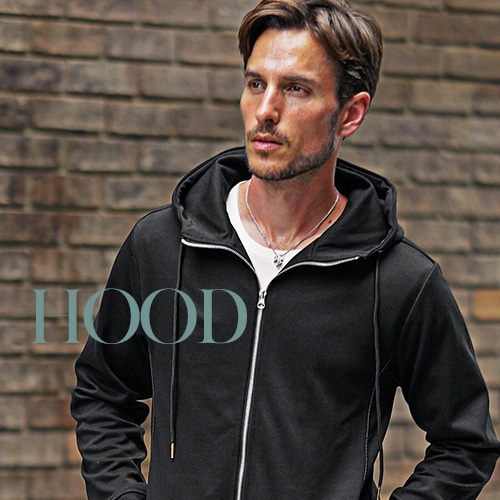 大きめフードで存在感