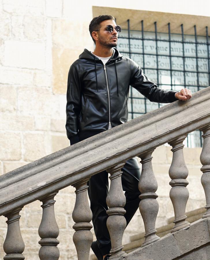 LOOK 01_03