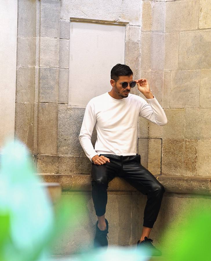 LOOK 02_03