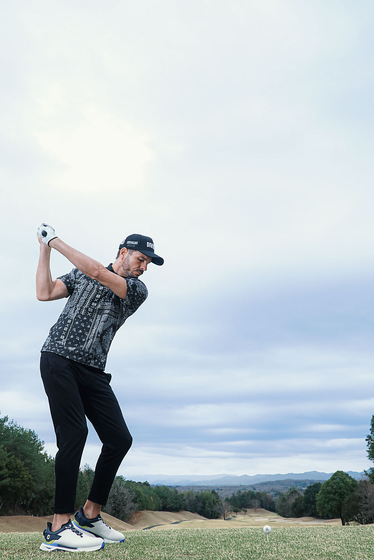 DIVINER GOLF 2025春夏ルックブック｜大人のためのゴルフウェア