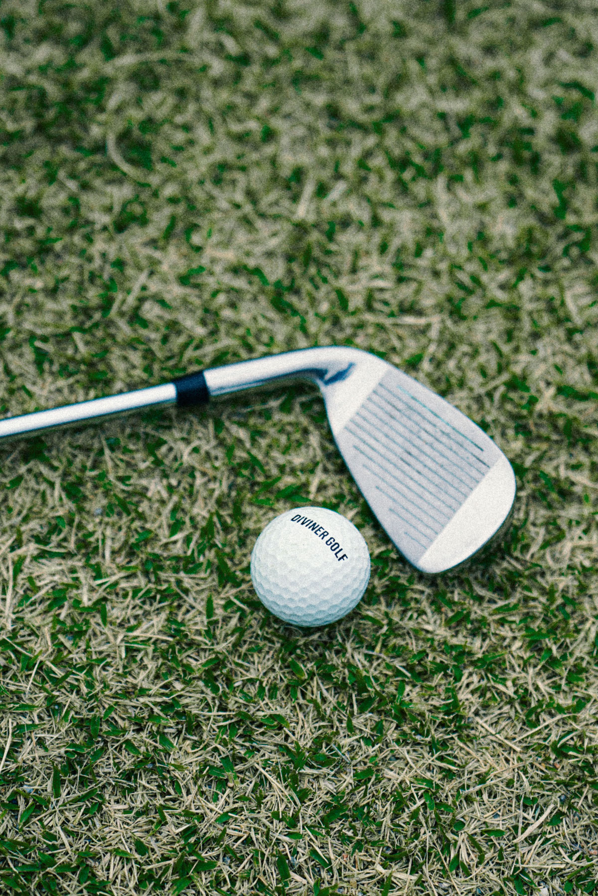 DIVINER GOLF 2025春夏ルックブック｜大人のためのゴルフウェア