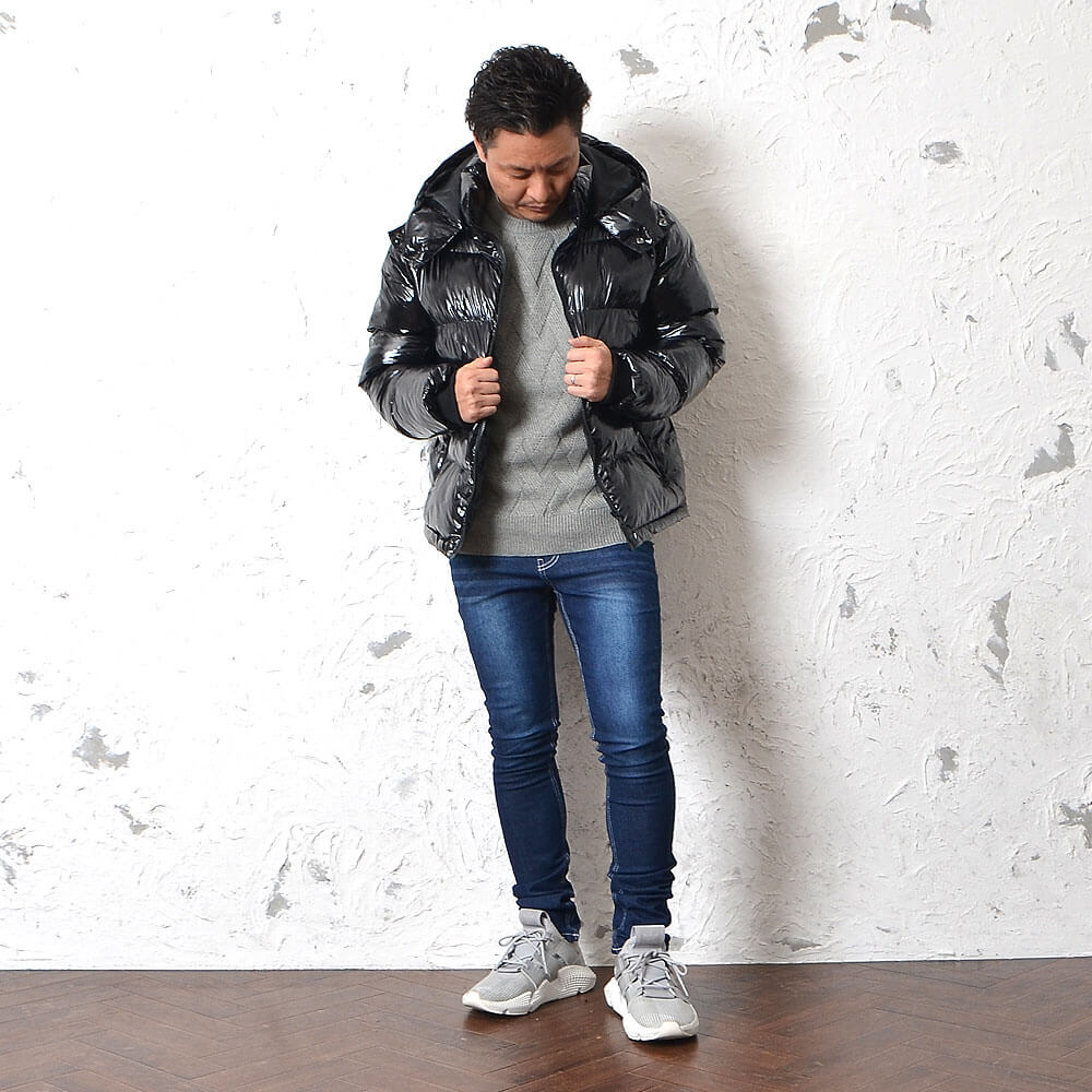 【ダウンを着ている小崎さん】