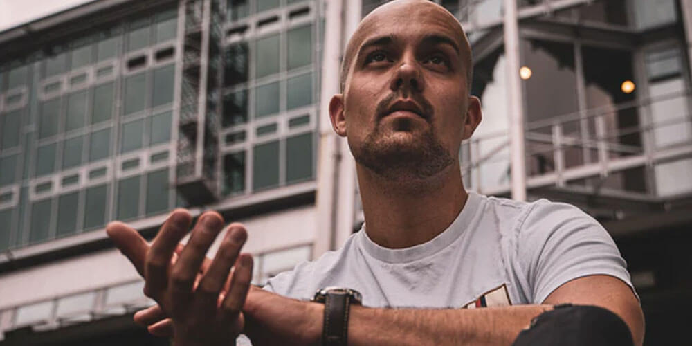 スキンヘッドのカッコイイ人】