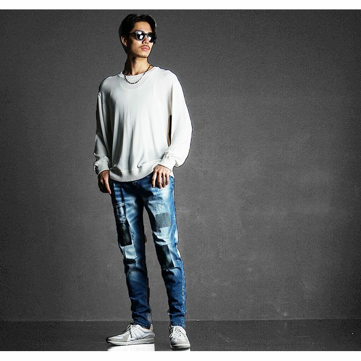 パッチワークスキニーパンツを合わしたコーデ