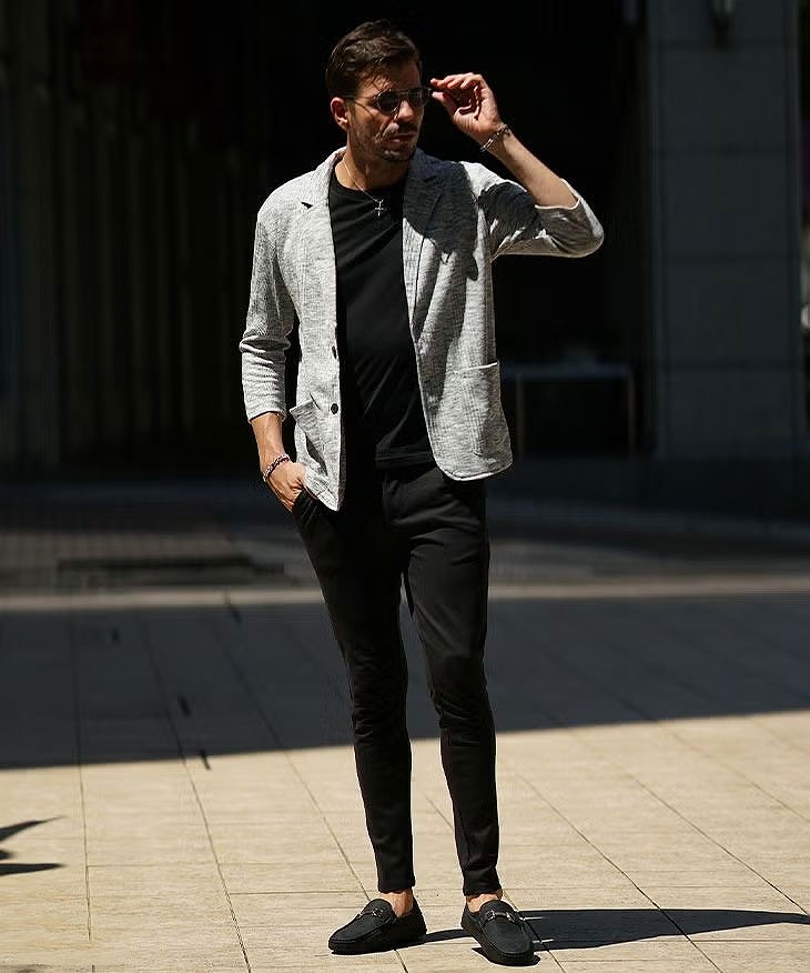 ジャケット×スキニーパンツファッション