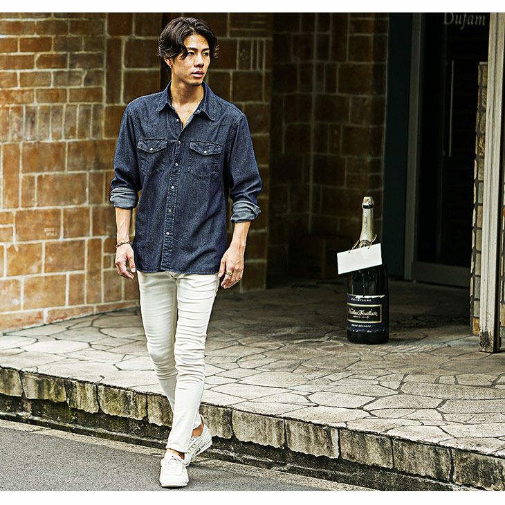 無地シャツOKコーデ