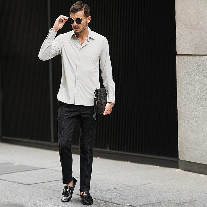 フォーマルなスタイルでも遊び心を