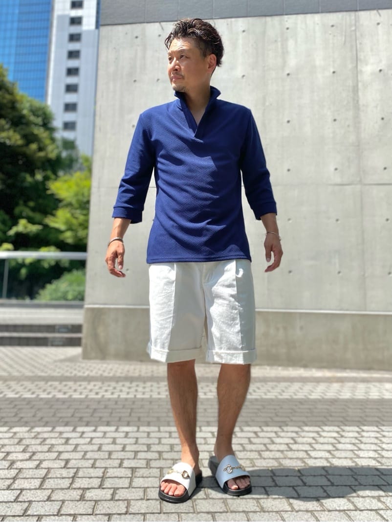 ネイビーポロシャツ×ハーフパンツ