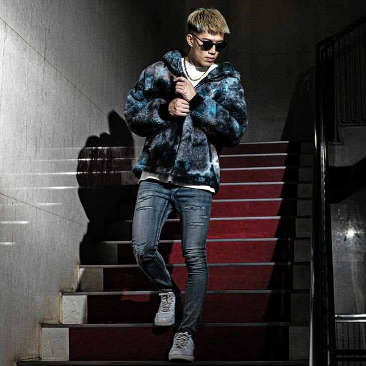 ロゴT×足首見せパンツコーデ