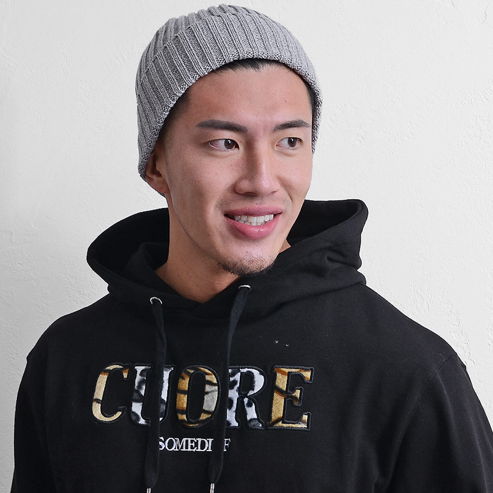 ニット帽のかぶり方～浅め