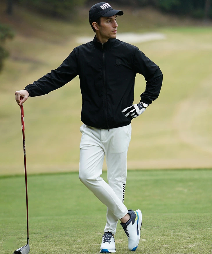 嬉しい機能性で梅雨にも対応コーデ