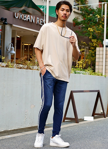 ジョガーパンツのメンズコーデ37選！販売26万本超えの人気アイテムも 