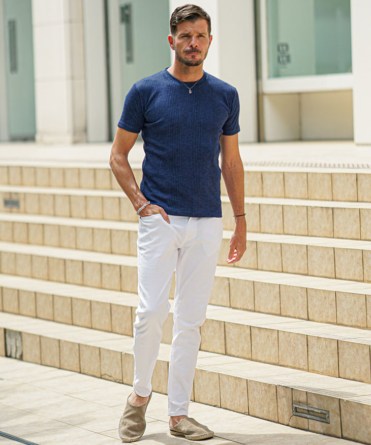 総柄Tシャツを使ったコーデ