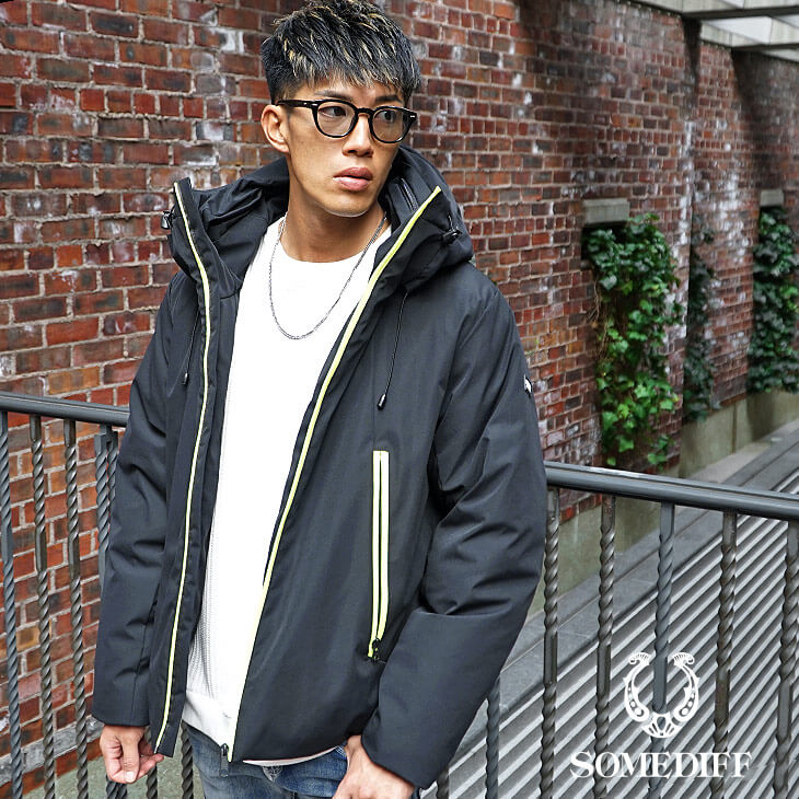 コーティングダウンジャケット