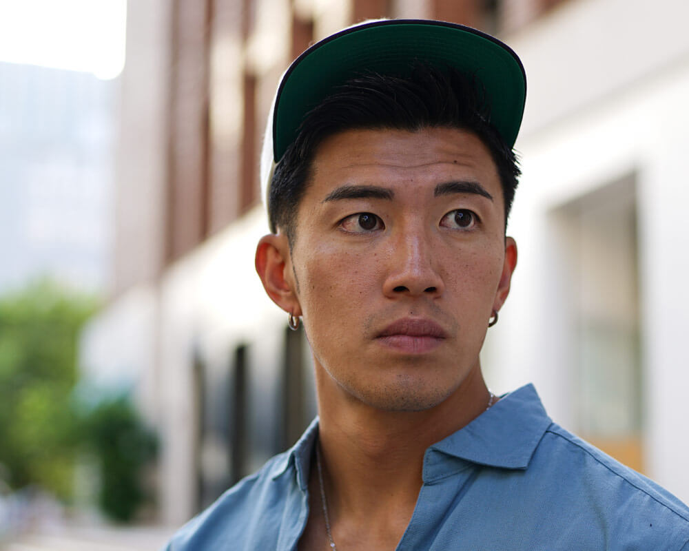 爽やかに魅せるなら、浅くかぶる