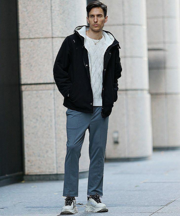 どんな場面にも適した便利な脱・やりらふぃーコーデ