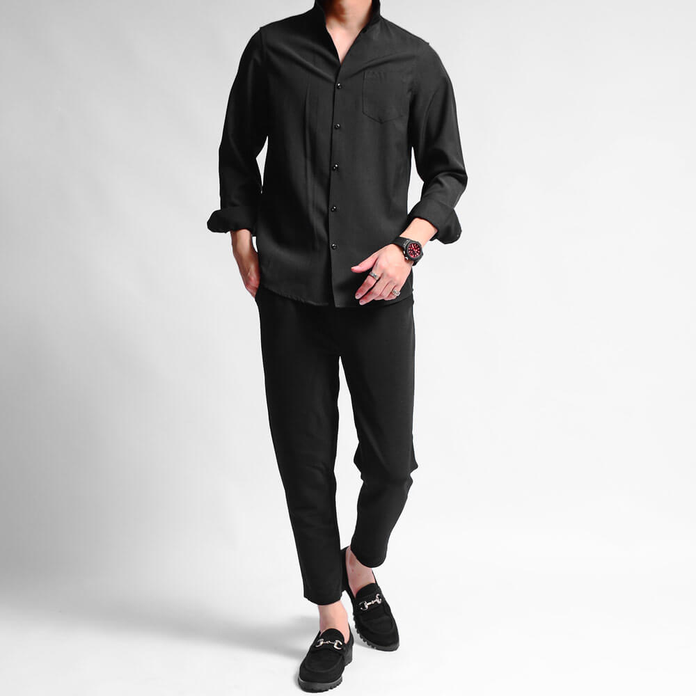 黒シャツコーデ2