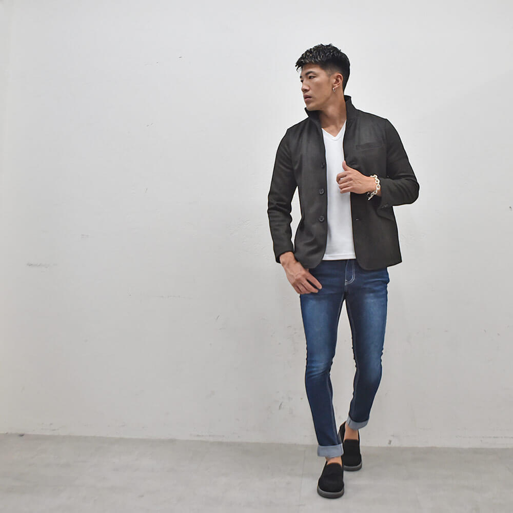 モノトーンコーデでキレイめ感UP