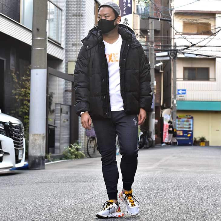 オシャレに見えるスウェットジョガーパンツ