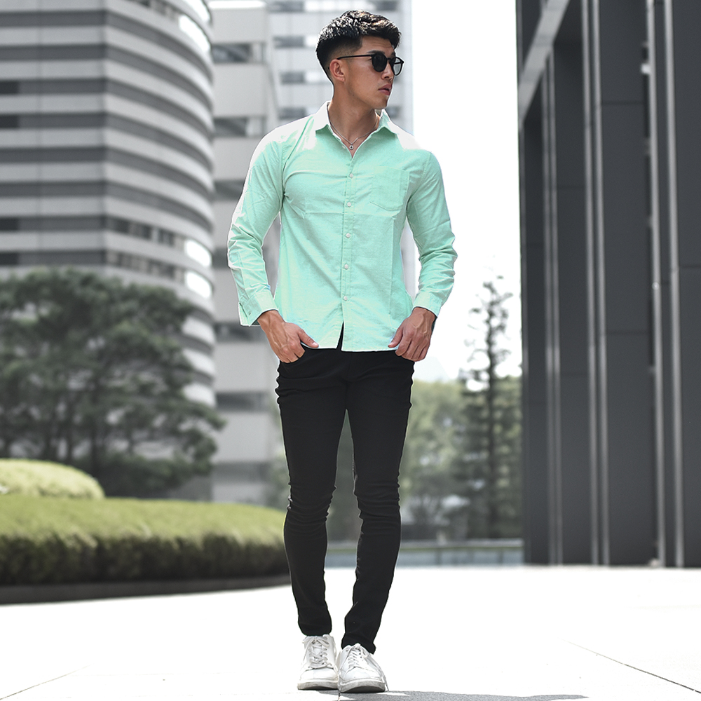 キレイめカジュアルコーデ画像（オックス？）