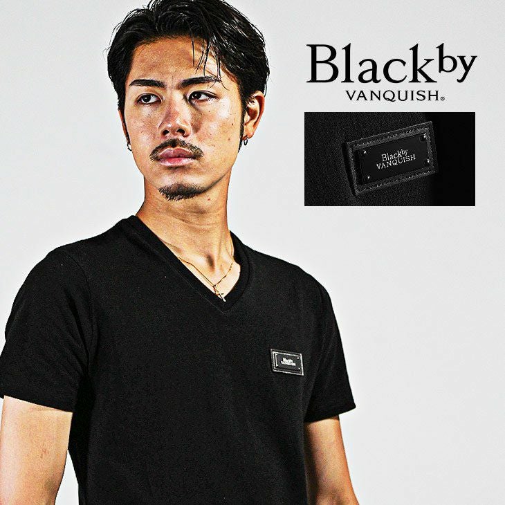プレートVネックTシャツ Black by VANQUISH トップス 半袖Tシャツ